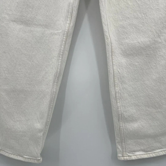 Abercrombie & Fitch Women's Cream Straight Leg Jeans - Picture 5 of 10